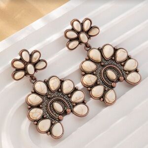 Elegant Western Cream Floral Earrings